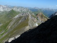 Blick von der Roggspitze auf die Erlispitze