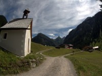 Madau mit Seekogel im Hintergrund