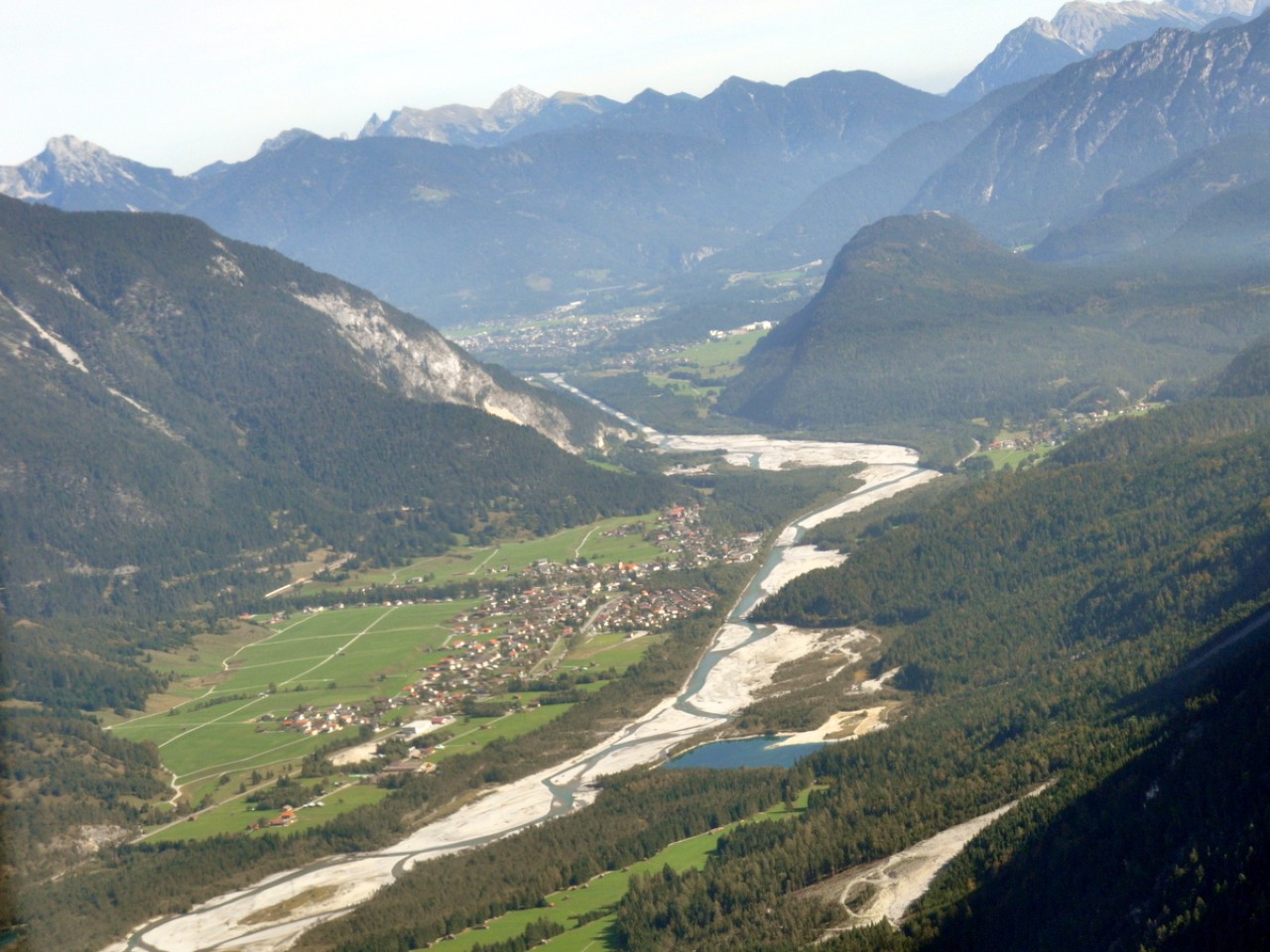  Weißenbach - Blick Richtung Reutte