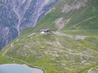 Blick hinab zur Memminger Hütte
