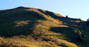 steile Grashänge des Donnersam