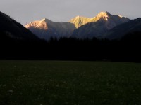 12_Blick_zurueck_zum_Steinmandl_-_ganz_links_siehe_Pfeil_-_Esther_Kerber.jpg