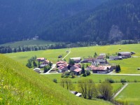 Holzgau im Frühling - Schönau