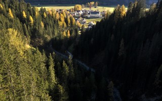  Holzgau Hängebrücke - Tiefblick