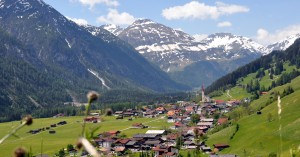 Holzgau im Frühling - Holzgau