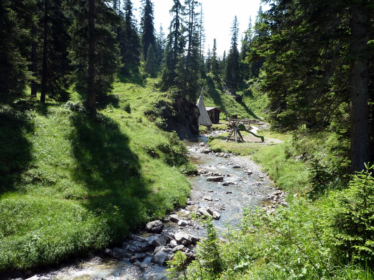  Spullerbach und Zelt