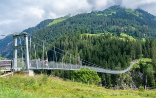  Haengebruecke-holzgau-01