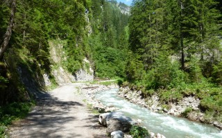  Höhenbachtal bei Holzgau