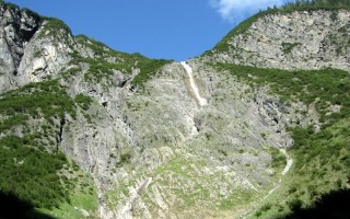  Wasserfall in der Nähe der Roßgumpenalm