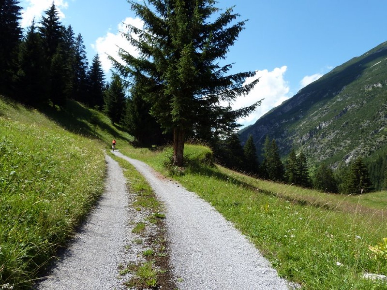 Schotterweg Alperschontal