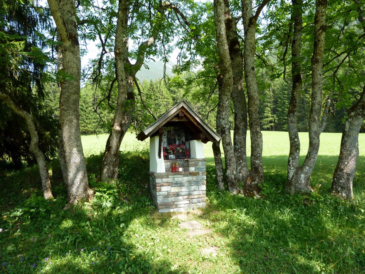  Wegkreuz bei Bach
