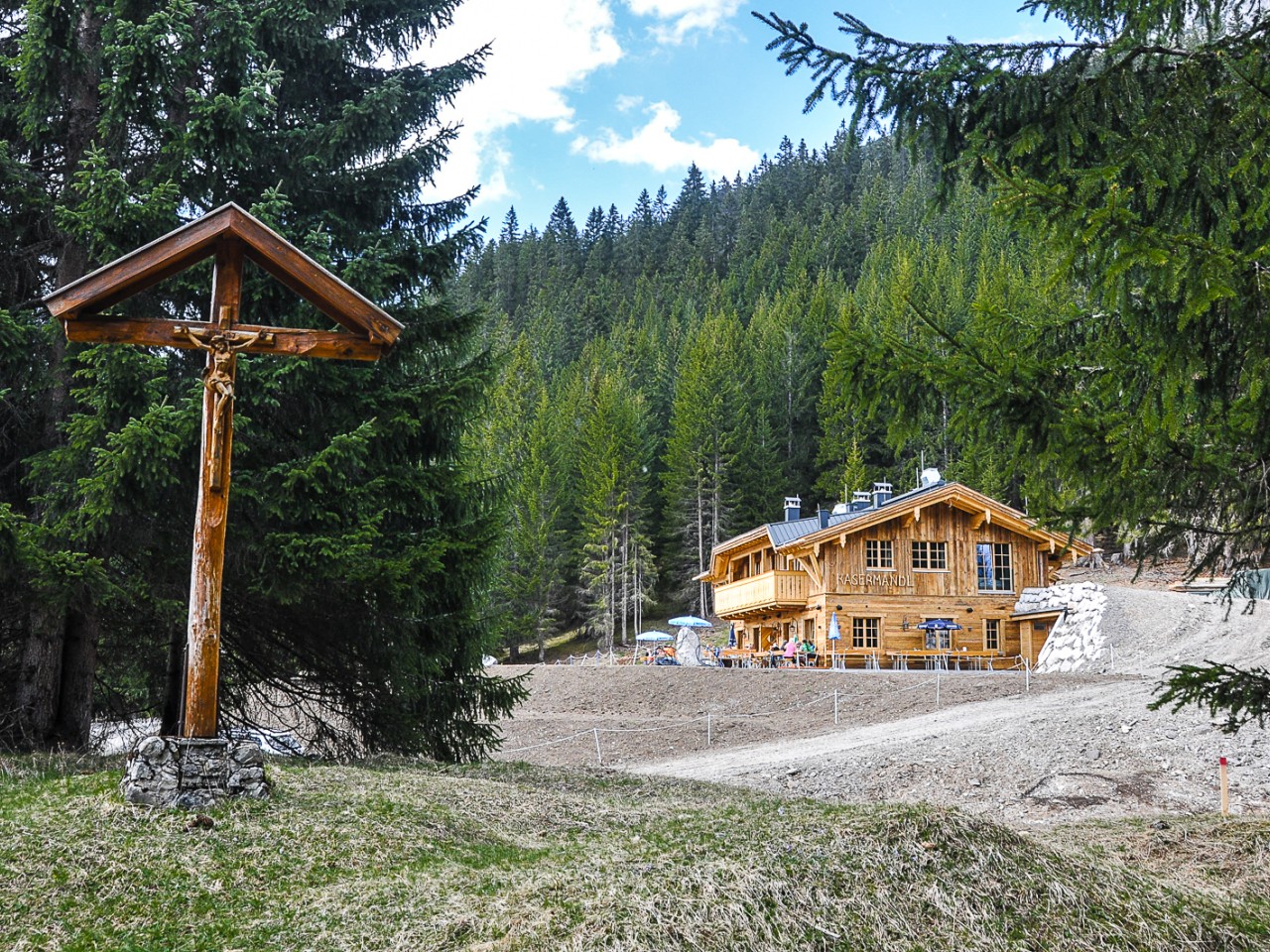  Kasermandl und Kreuz