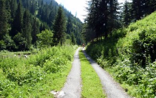  Schotterstrasse