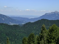 08_Das_Alpenvorland_mit_Forggensee_und_Saeuling.jpg