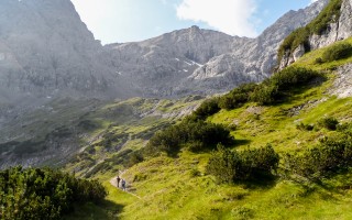  Wanderer beim Kaufbeurer Haus