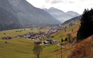  Holzgau im Herbst