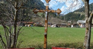  Wegkreuz Holzgau