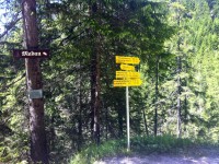 Wegweiser vor Madau