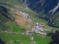 Warth vom Gipfel der Hölenspitze