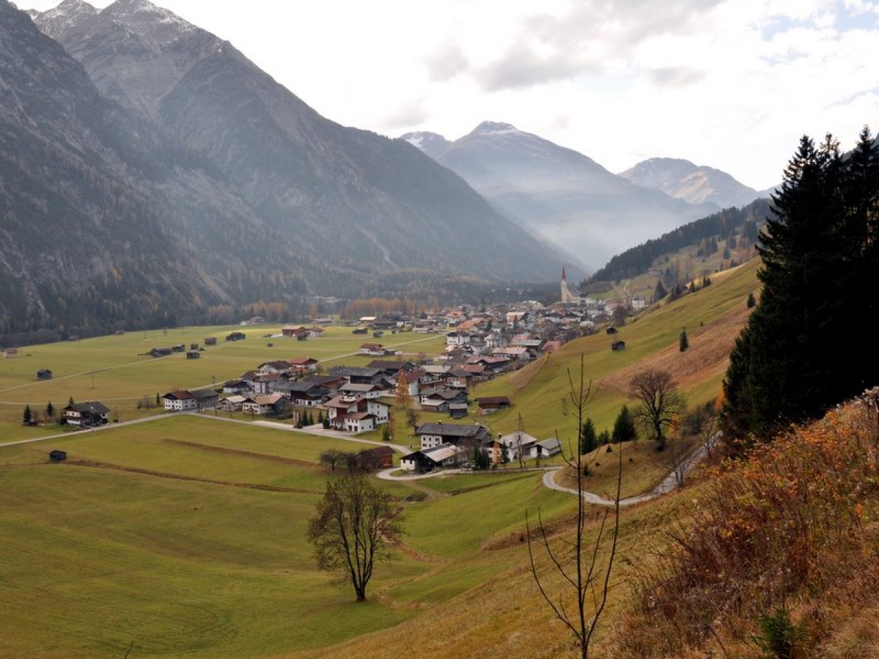  Holzgau im Herbst